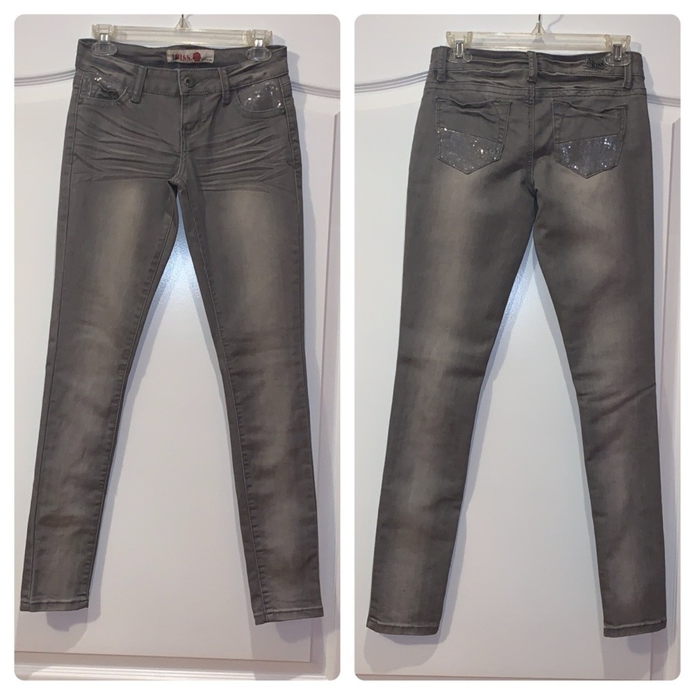1st Kiss Gray Skinny Jeans Sequined Pockets Size 1